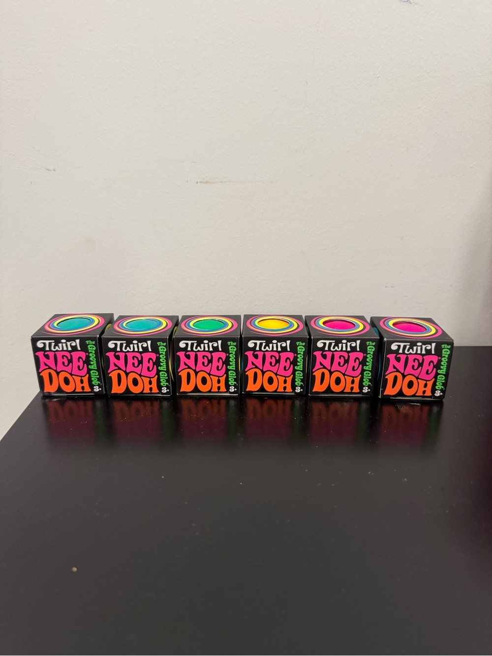 Brand new mini Needoh twirl groovy glob set of 6
